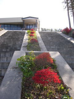 051027-02-s.jpg